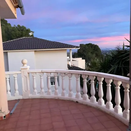 Valencia, Villa, Piscina Privada, Junto A-7 Cerca De Playas, Aeropuerto, Cheste Holiday home *